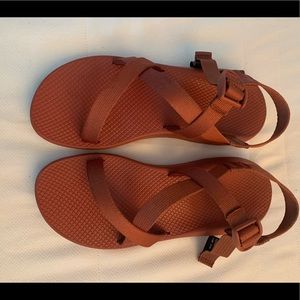 EUC Chacos in matte red size 11